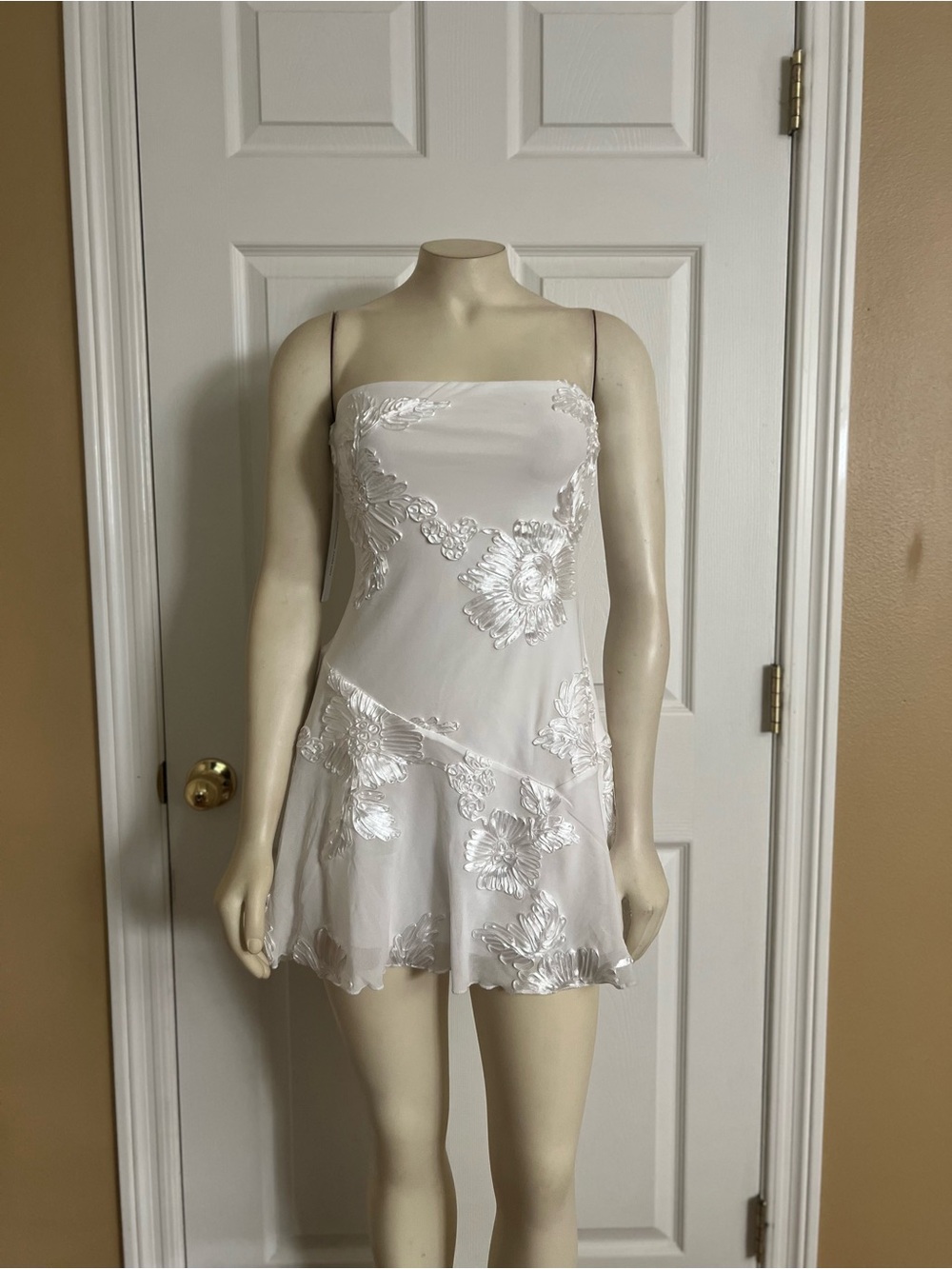 Princess Polly Meadow Of Dreams Strapless Mini Dress White Floral Burnout - Picture 10 of 16